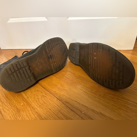 Doc Martens Men’s 1460 Leather Lace Up Boots Size 7 Mens Broken In - Picture 9 of 10